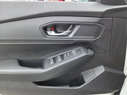 Used 2025 Honda Accord Sport image 28
