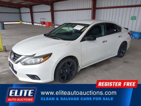 Used 2017 Nissan Altima 2.5 SR w/ Midnight Edition Package image 4