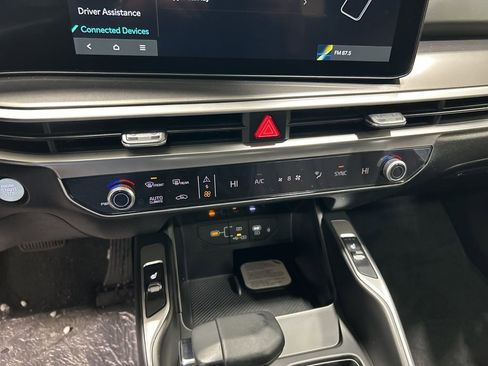 New 2026 Kia Sorento S image 18