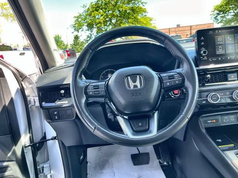 Used 2024 Honda CR-V EX-L image 13