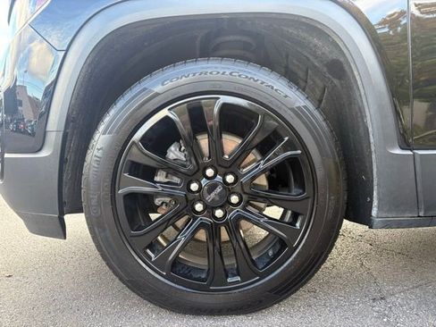 Certified 2023 GMC Acadia SLT w/ Elevation Edition image 14