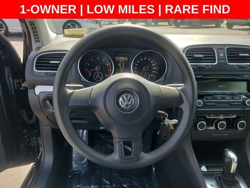Used 2014 Volkswagen Golf 4-Door FWD image 23