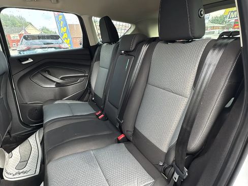Used 2018 Ford Escape SE w/ Ford Safe & Smart Package FWD image 5