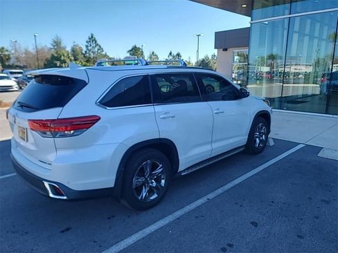 Used 2019 Toyota Highlander Limited Platinum image 2