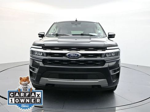 Used 2023 Ford Expedition Limited image 2