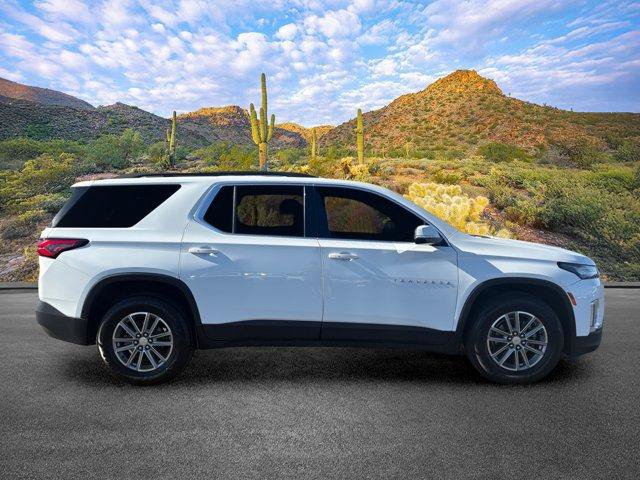 Used 2023 Chevrolet Traverse LT FWD image 3