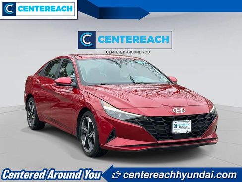 Used 2023 Hyundai Elantra SEL w/ Convenience Package image 2
