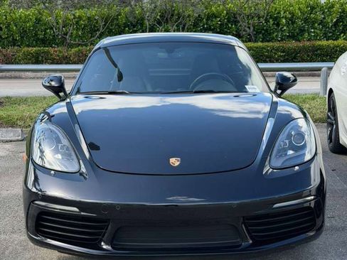 Used 2017 Porsche 718 Cayman S RWD image 2