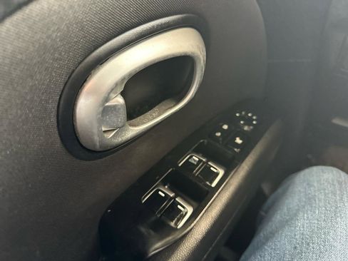 Used 2019 Kia Soul FWD image 25
