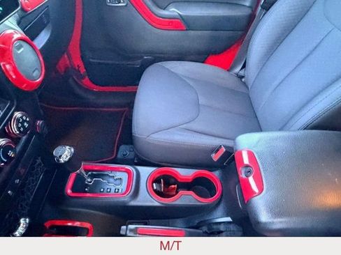 Used 2017 Jeep Wrangler Unlimited Sport w/ Quick Order Package 24S AWD/4WD image 17