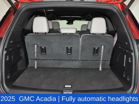 Used 2025 GMC Acadia Elevation w/ Elevation Premium Package FWD image 30