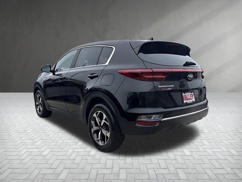 Used 2022 Kia Sportage LX image 7