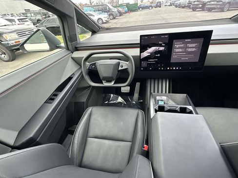 Used 2024 Tesla Cybertruck AWD Crew Cab image 7