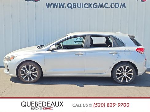 Used 2018 Hyundai Elantra GT FWD image 4