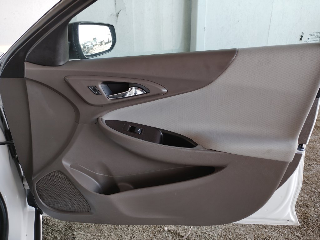 Used 2020 Chevrolet Malibu LS FWD image 11