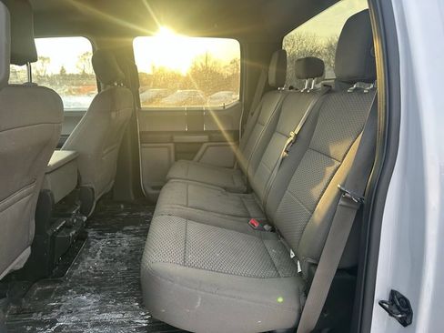 Used 2015 Ford F150 XLT image 13