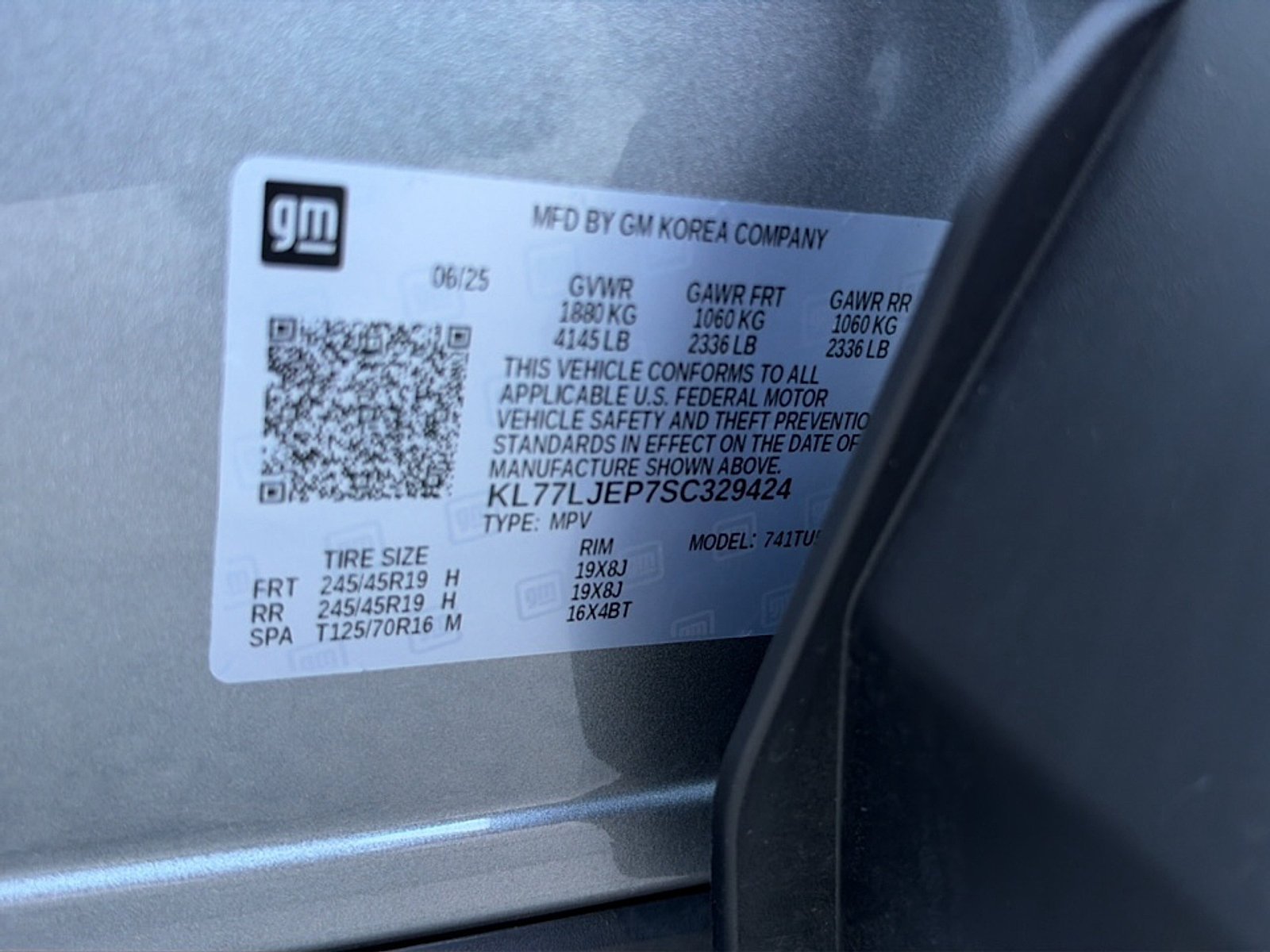 Used 2025 Chevrolet Trax RS w/ Sunroof Package FWD image 48