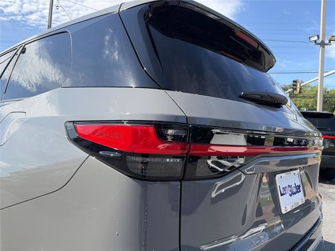 Certified 2025 Lexus TX 500h AWD w/ Technology Package image 10