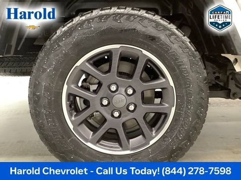 Used 2022 Jeep Gladiator Overland image 6