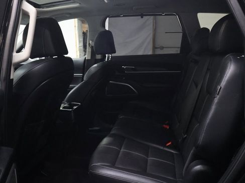 Used 2024 Kia Telluride EX AWD/4WD image 16