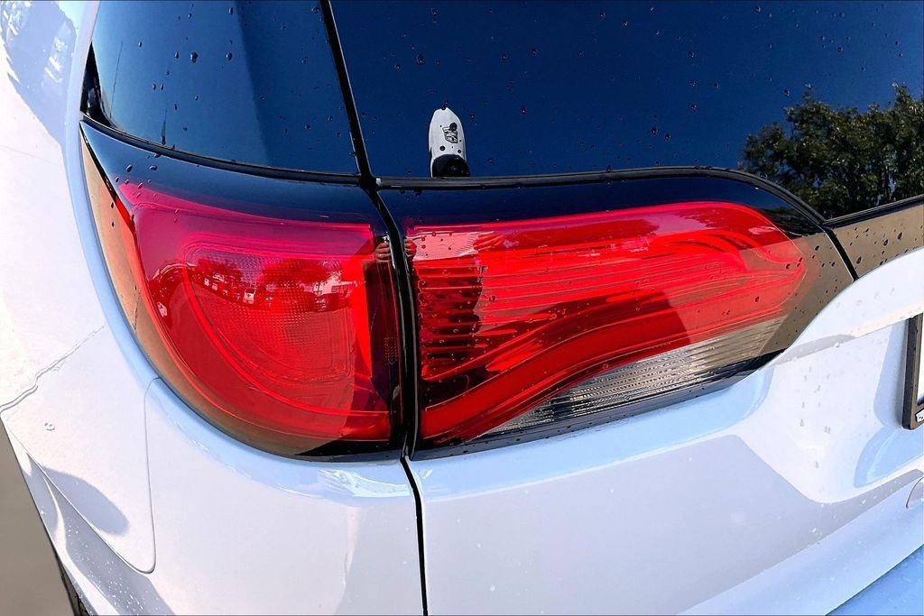 Used 2020 Chrysler Pacifica Touring-L Plus w/ Advanced Safetytec Group FWD image 33