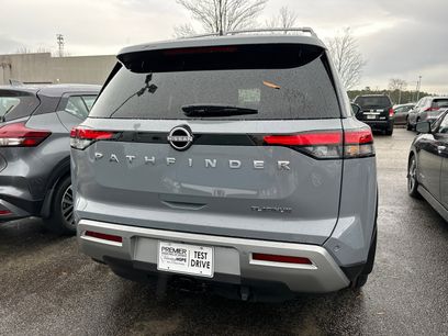New 2025 Nissan Pathfinder Platinum w/ Lighting Package (N92)