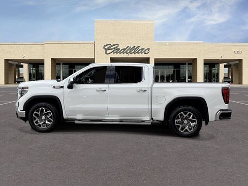 Used 2023 GMC Sierra 1500 SLT w/ SLT Premium Plus Package AWD/4WD image 8