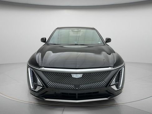 Used 2024 Cadillac Lyriq Tech w/ Driver Assist Package AWD/4WD image 2