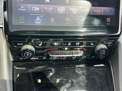 Used 2023 Jeep Grand Cherokee 30th Anniversary AWD/4WD image 30