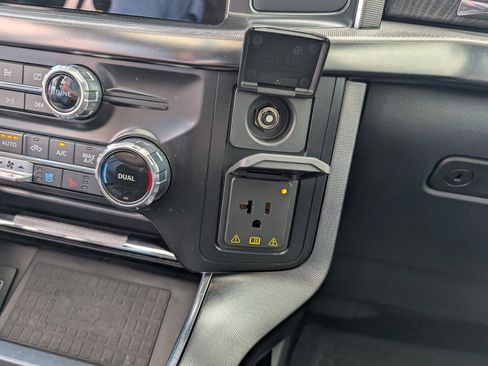 Used 2022 Ford F150 Platinum w/ Equipment Group 701A High image 32