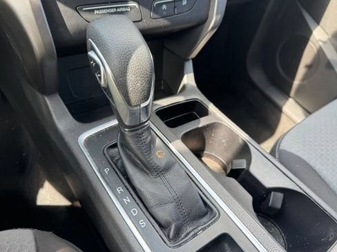 Certified 2018 Ford Escape SE FWD image 17
