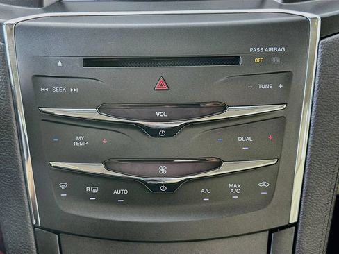 Used 2016 Lincoln MKS AWD image 18