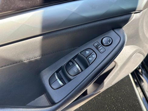 Used 2019 Nissan Maxima 3.5 S w/ Floor Mat Group FWD image 16