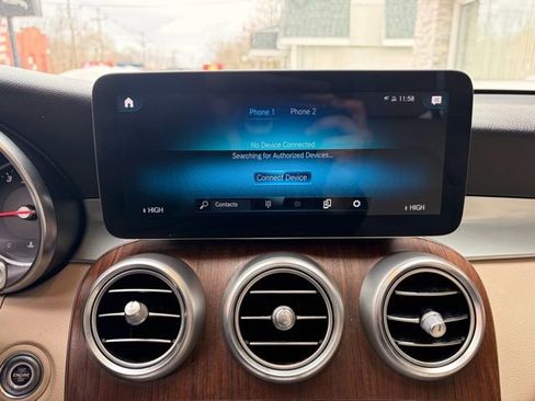Used 2022 Mercedes-Benz GLC 300 4MATIC w/ Driver Assistance Package image 26