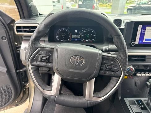 Used 2025 Toyota Tacoma TRD Off-Road w/ TRD Off Road Upgrade Package AWD/4WD image 17