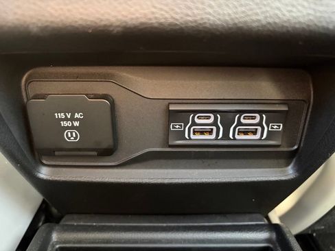 Used 2021 Jeep Grand Cherokee L Overland w/ Advanced Protech Group III AWD/4WD image 17