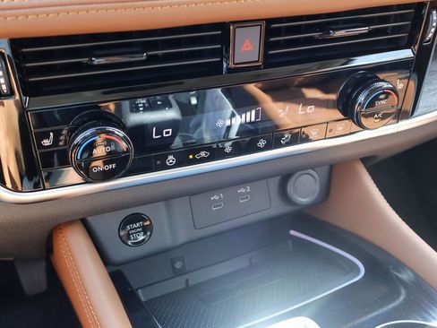 New 2026 Nissan Rogue Platinum image 13