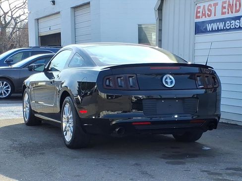 Used 2013 Ford Mustang Premium image 3