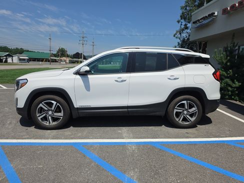 Used 2020 GMC Terrain SLT w/ Preferred Package AWD/4WD image 7