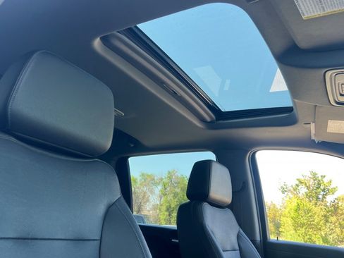 Used 2022 GMC Sierra 3500 SLT w/ SLT Preferred Package image 13