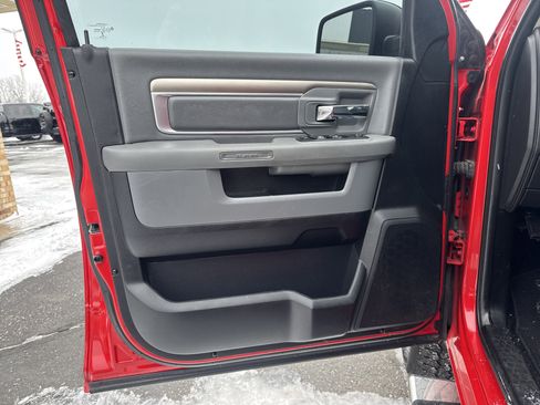 Used 2016 RAM 2500 SLT image 13