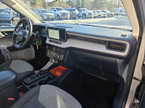 Used 2022 Ford Maverick XLT image 14