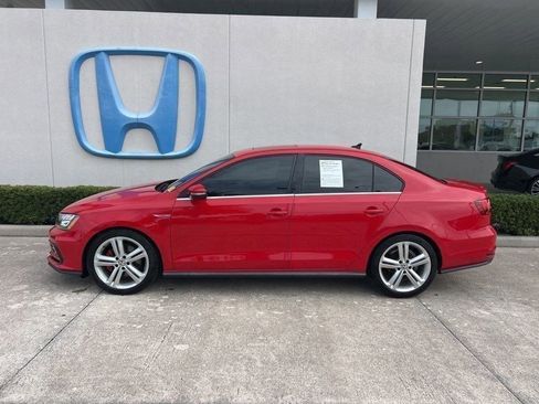 Used 2016 Volkswagen Jetta GLI SEL image 5