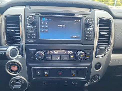 Used 2017 Nissan Titan PRO-4X AWD/4WD image 17