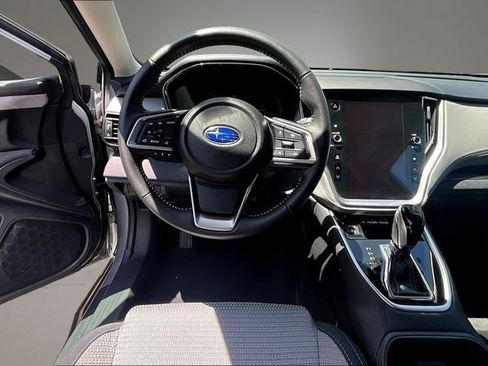 Used 2025 Subaru Outback Premium AWD/4WD image 8