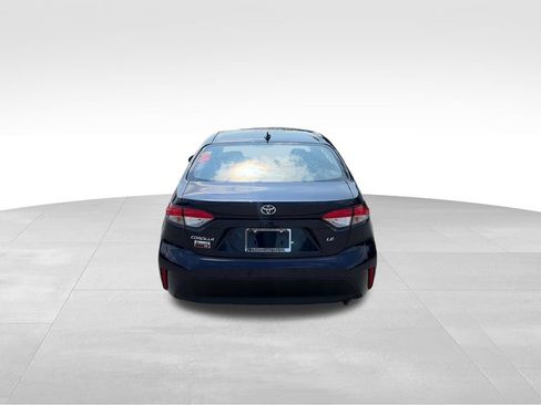 Used 2025 Toyota Corolla LE FWD image 5