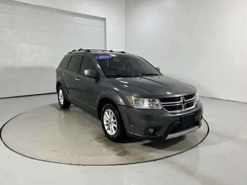 Used 2015 Dodge Journey R/T w/ Rear Seat Video Group AWD/4WD image 2