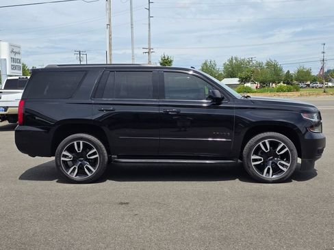 Used 2019 Chevrolet Tahoe Premier w/ RST 6.2L Performance Edition AWD/4WD image 5