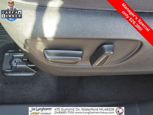 Used 2023 Toyota Highlander LE AWD/4WD image 35