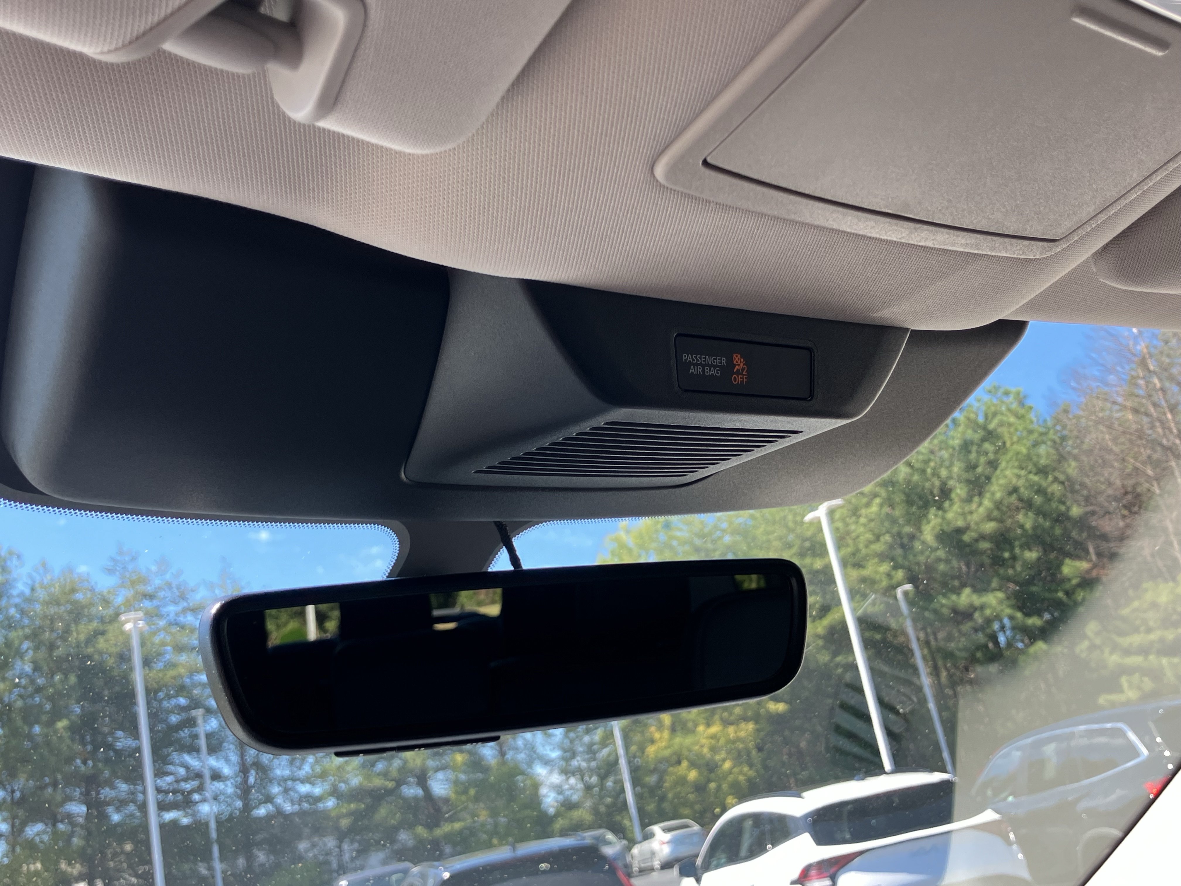 Used 2025 Nissan Pathfinder SL FWD image 31